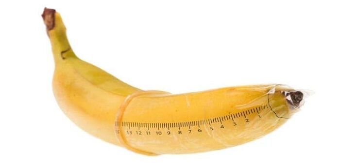 Measuring a banana simulates penis enlargement using soda
